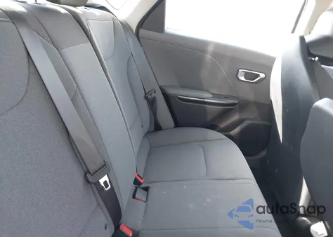 2025 Kia K4 Lxs z USA, uszkodzony, nr VIN 3KPFT4DE9SE032762